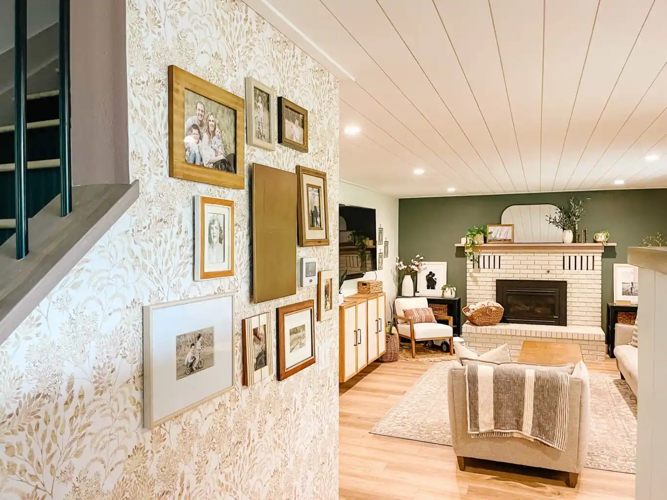 Historic home wallpaper restoration and installation